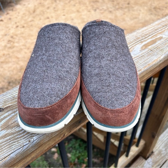 L.L.Bean Downeast Clogs in a gray wool blend and brown suede Men’s 11 main image 5